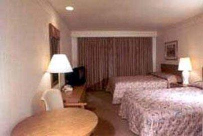 Roosevelt Inn At Roosevelt Blvd, Philadelphia, Pa Room photo